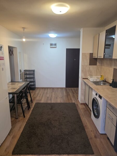 Piata Rahova, chiar pe strada Croitoru Vasile, intersectie Calea Rahova