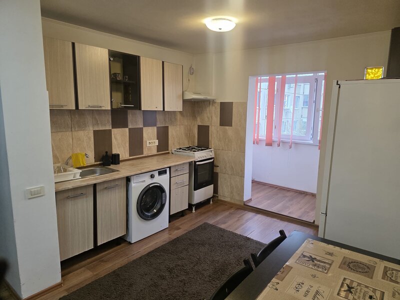 Piata Rahova, chiar pe strada Croitoru Vasile, intersectie Calea Rahova